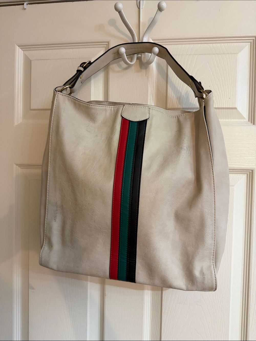 Cream Shoulder Tote / Burgundy Shoulder Tote